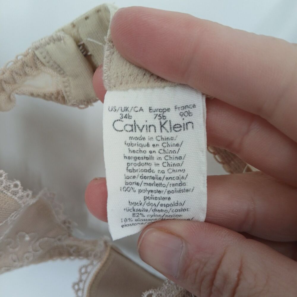 Calvin Klein Liquid Touch Lightly Lined Plunge Bra Nude/Tan size 34B - Picture 3 of 4